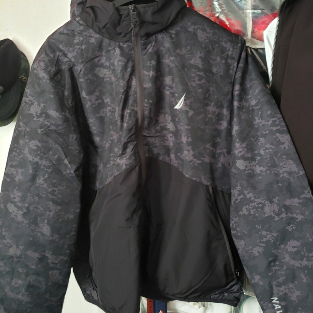 NWT Mens Nautica Packable Traveler Jacket - S size